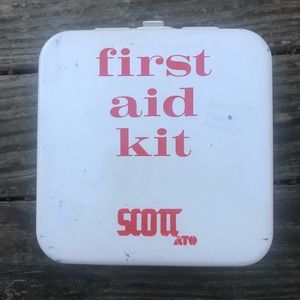 Vtg Scott Hanging First Aid Kit